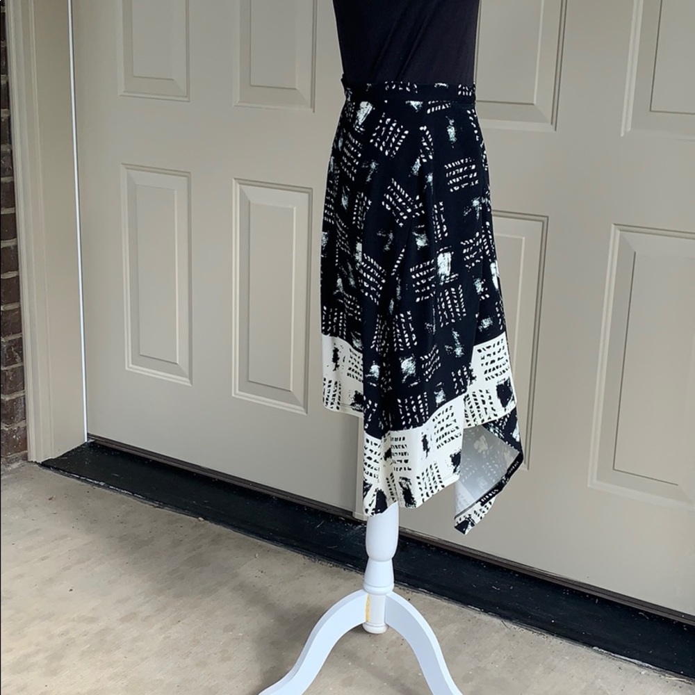 🆕 Worth Asymmetrical Skirt - Picture 5 of 14